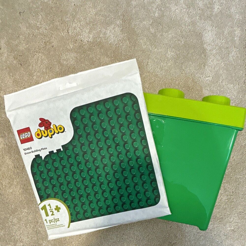 LEGO DUPLO classic storage box unused w/ blocks and building plate